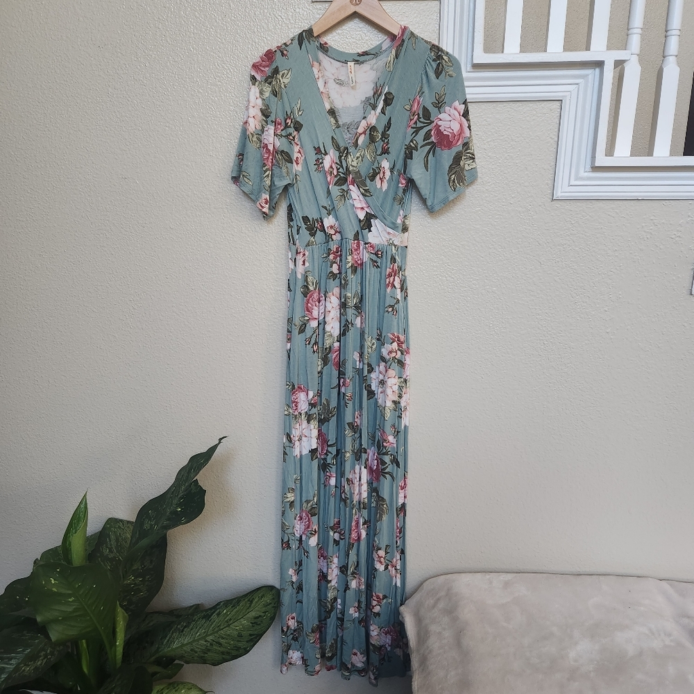 💛 JessaKae maxi dress